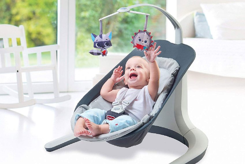 At what age can a baby use a baby rocker?