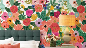 Colorful home wallpaper is a trend