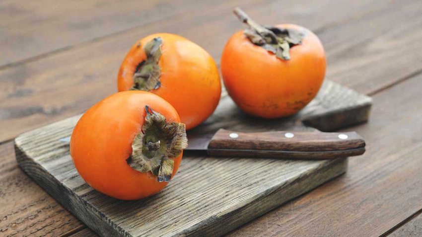 What to Avoid When Eating Persimmon