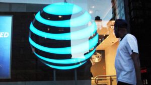 How Much Does AT&T Pay Per Share?