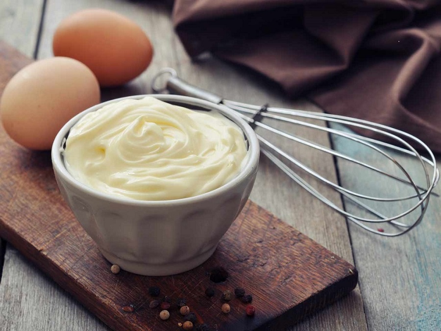 What Eggs Are Safe for Homemade Mayo?