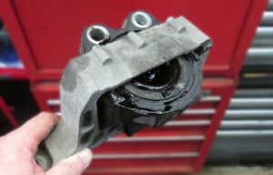 Can bad engine mounts cause vibration on acceleration