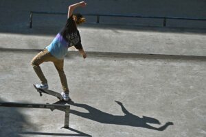 Unconscious hip movements affecting skateboard balance forum