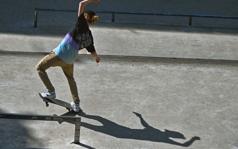 Unconscious hip movements affecting skateboard balance forum