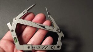 use carabiner multi-tools