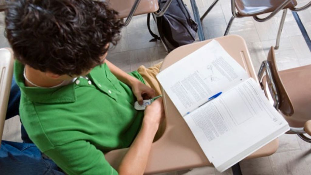 Exploring the Impact of Digital Distraction on Learning